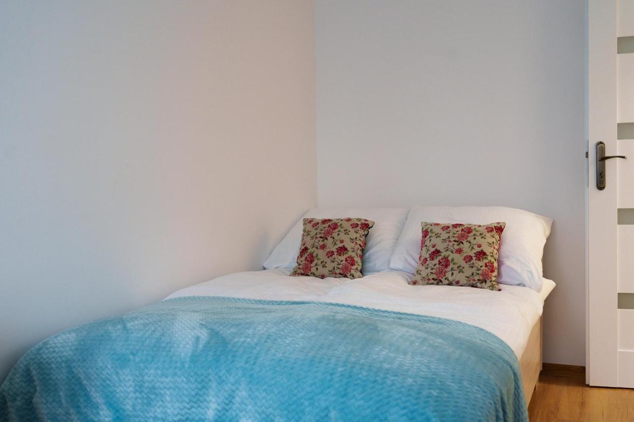 Apartament Pod Swierkiem - Pet Friendly - 2 Osobne Pokoje Dla Max 5 Osob - Space Apart Jelenia Gora Luaran gambar
